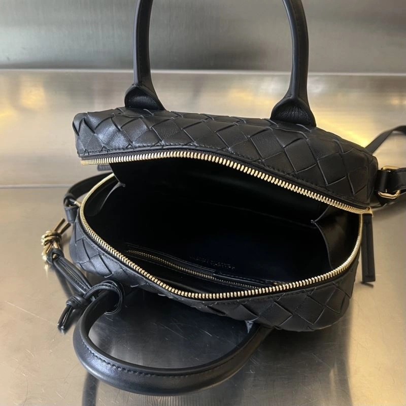 Bottega Veneta Top Handle Bags Refined 67785