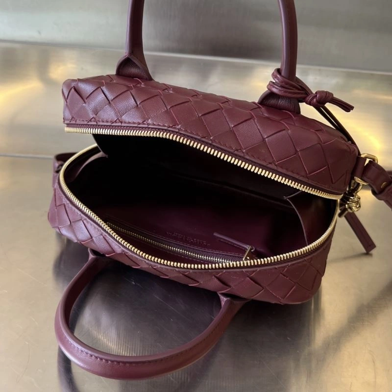 Compact Bottega Veneta Top Handle Bags 67776