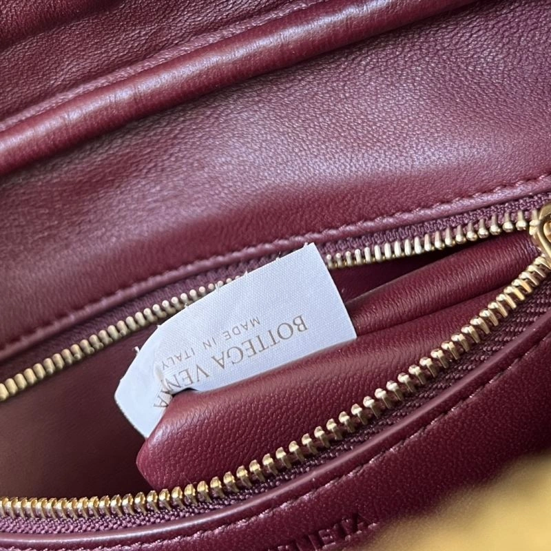 Compact Bottega Veneta Top Handle Bags 67776