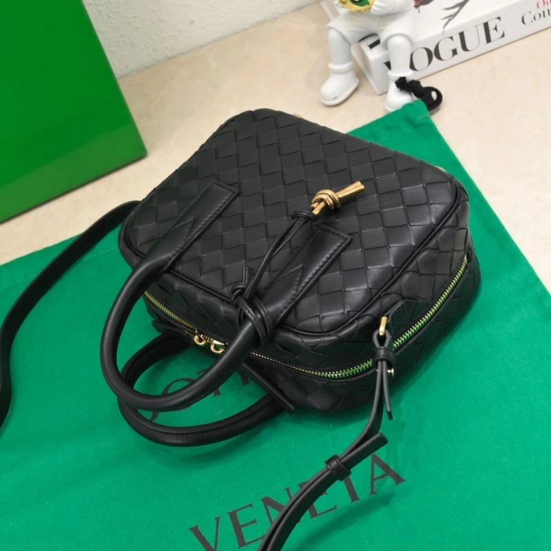 Sophisticated Bottega Veneta Top Handle Bags 67771