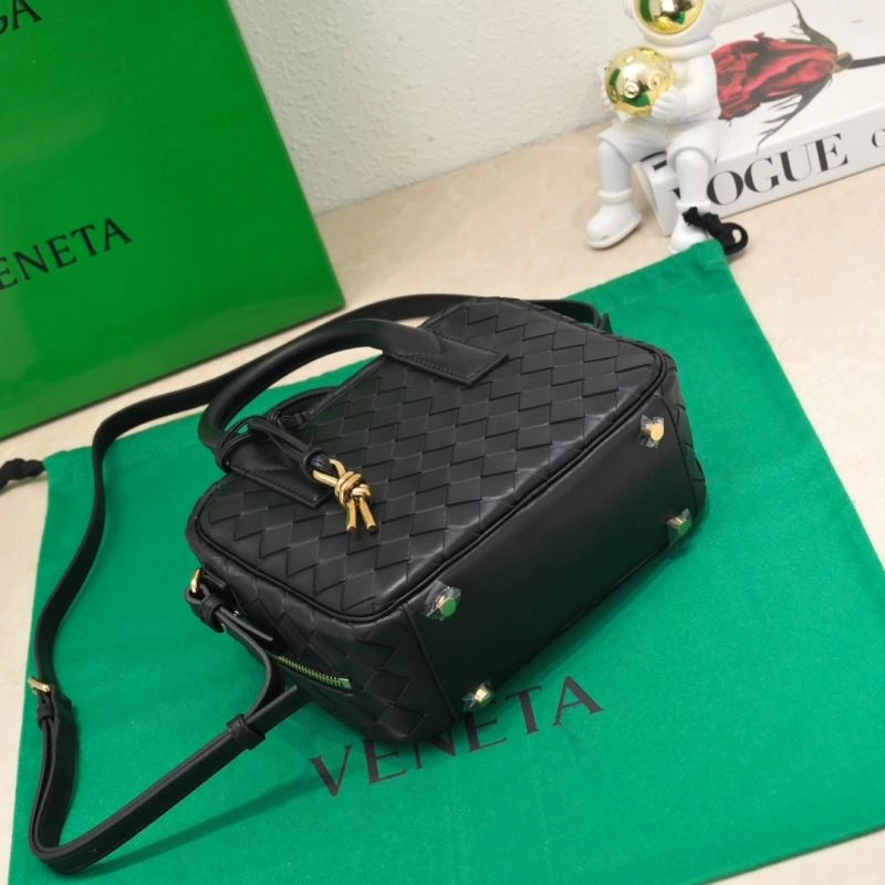 Sophisticated Bottega Veneta Top Handle Bags 67771