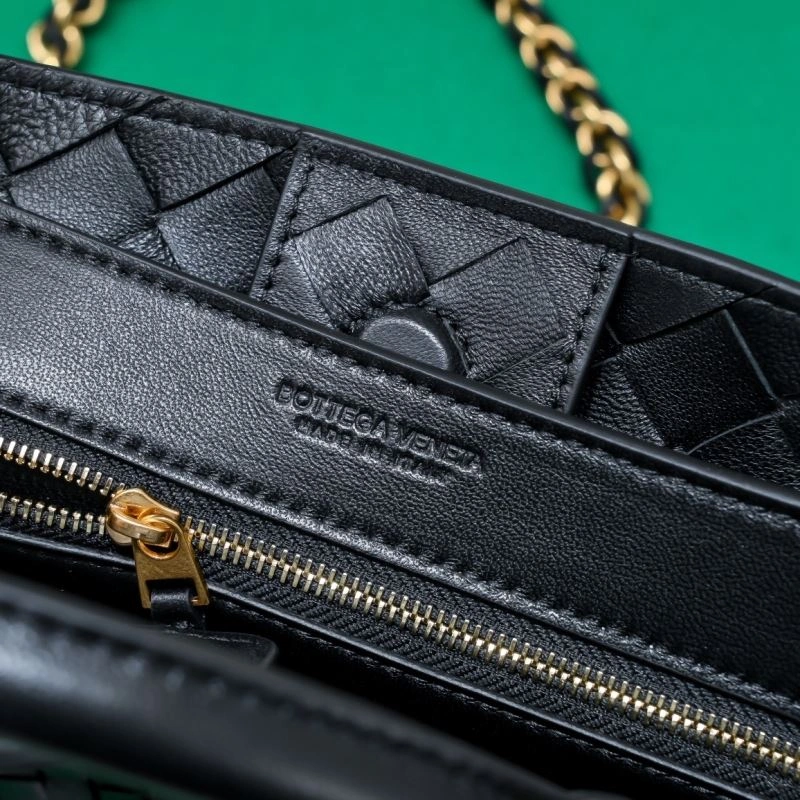 Unique Bottega Veneta Top Handle Bags 67769