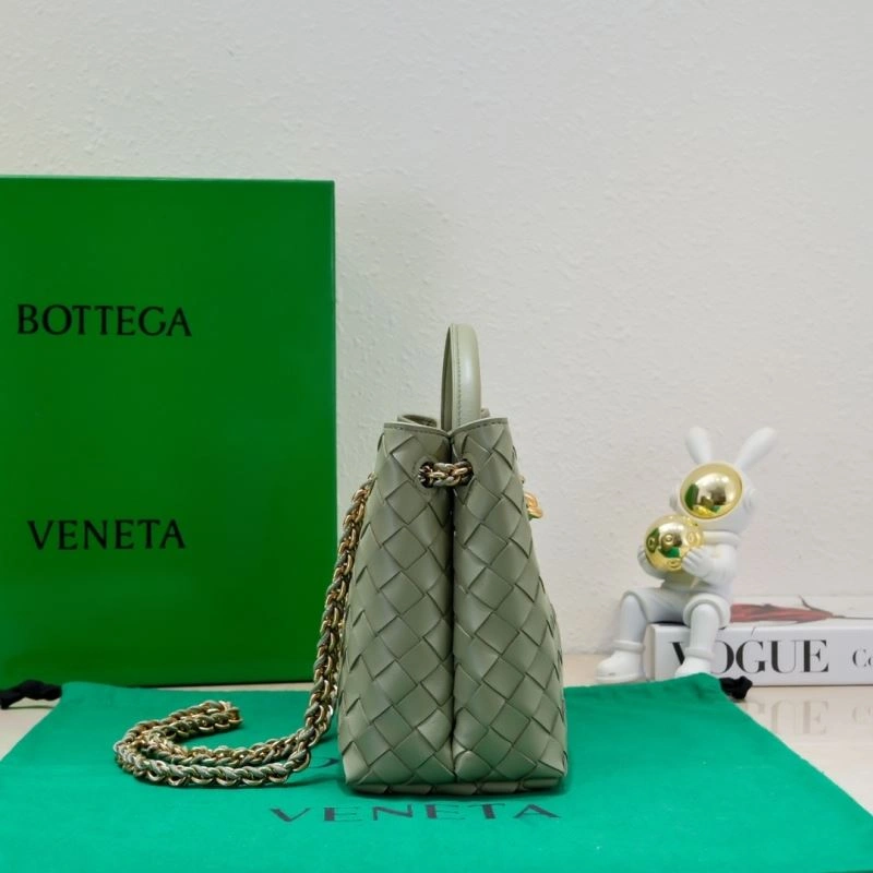 FashionForward Bottega Veneta Top Handle Bags 67755
