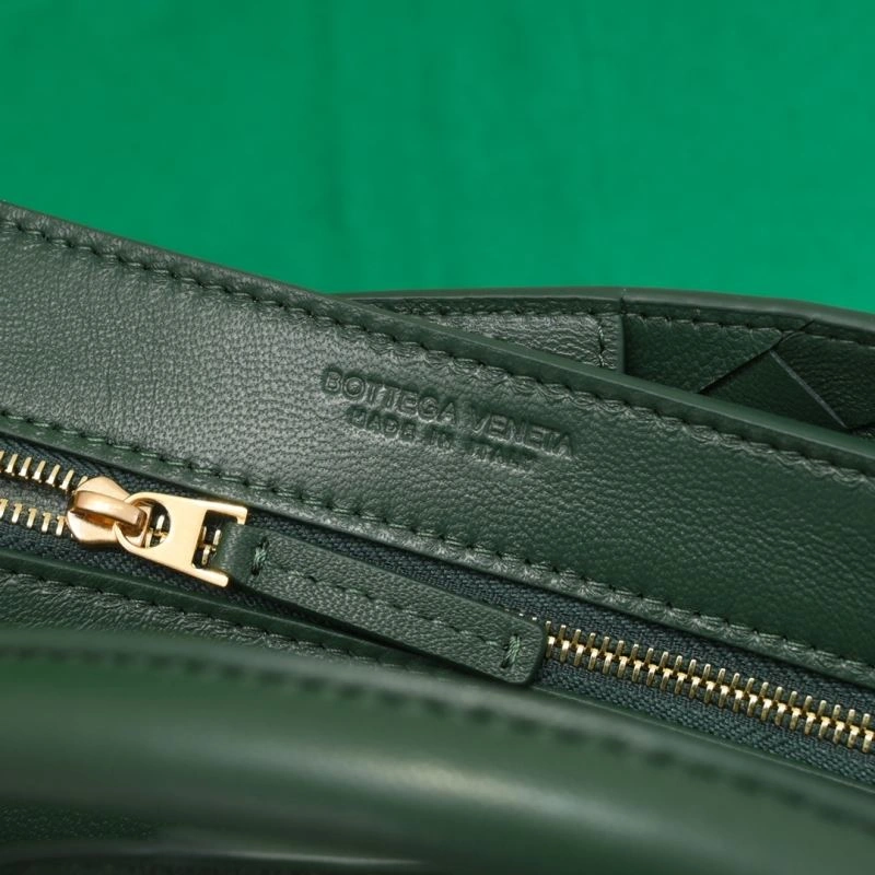 FlexibleFit Bottega Veneta Top Handle Bags 67765