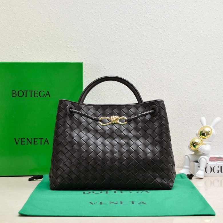 Minimalist Bottega Veneta Top Handle Bags 67758