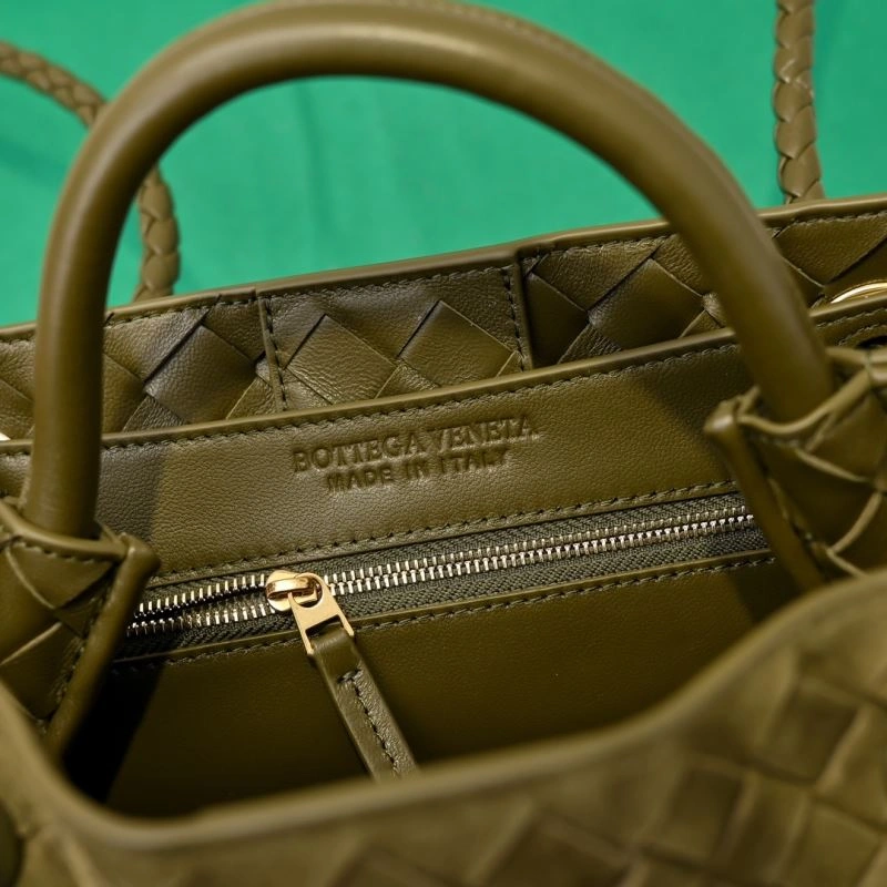 UrbanChic Bottega Veneta Top Handle Bags 64139