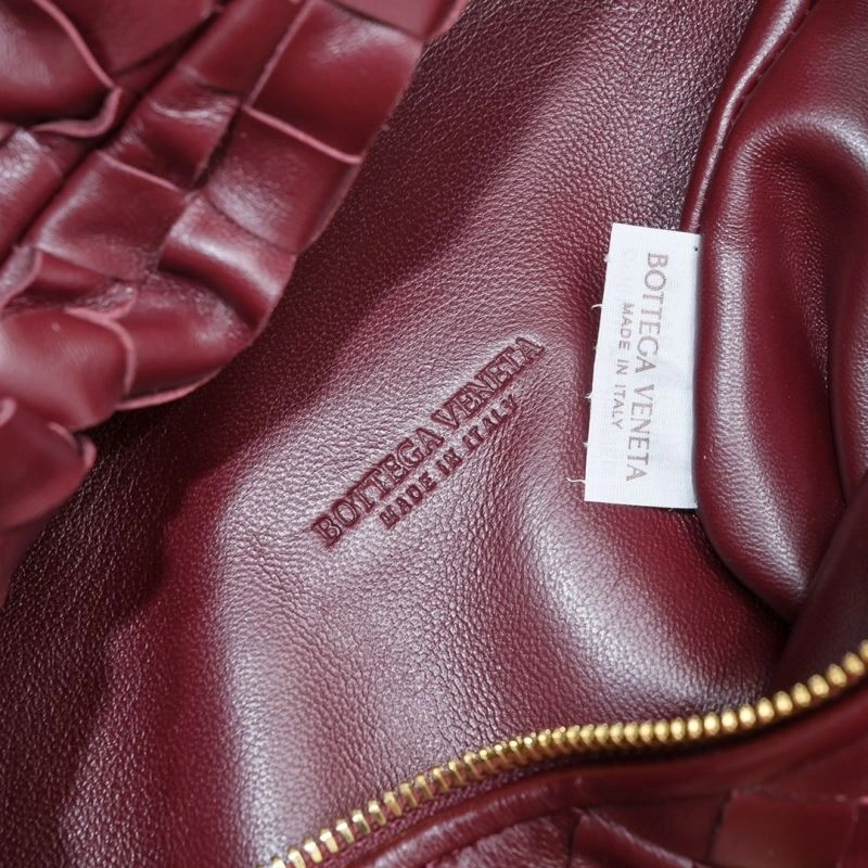 FashionForward Bottega Veneta Top Handle Bags 64125