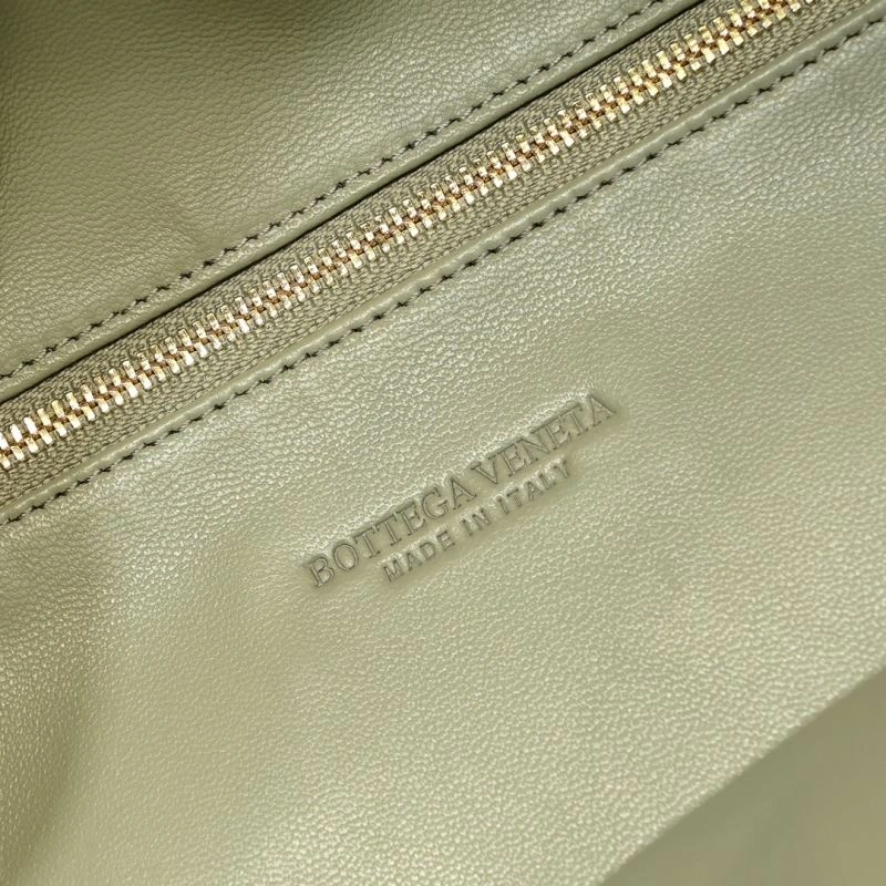 RelaxedFit Bottega Veneta Top Handle Bags 64117