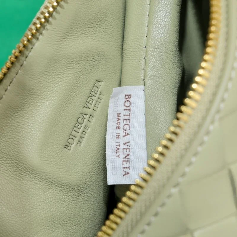 Refined Bottega Veneta Top Handle Bags 51833
