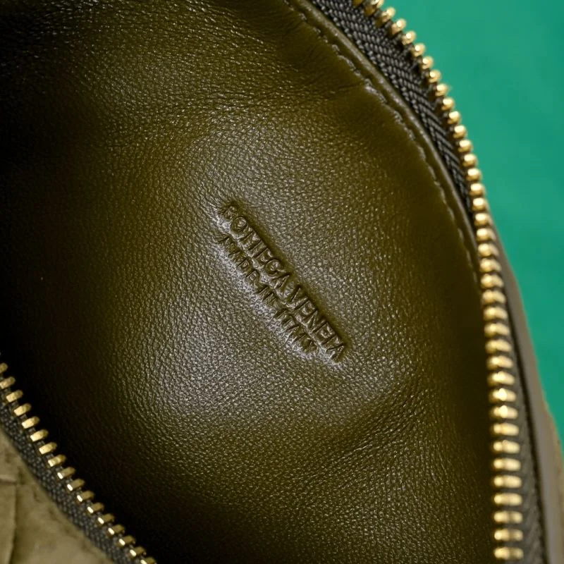 Sustainable Bottega Veneta Top Handle Bags 51826