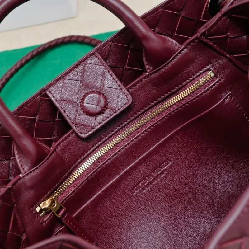 Bottega Veneta Top Handle Bags Premium 51801