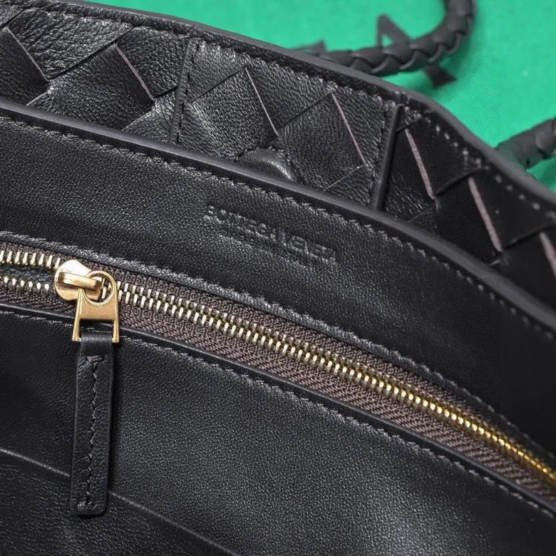 Trendsetting Bottega Veneta Top Handle Bags 51840