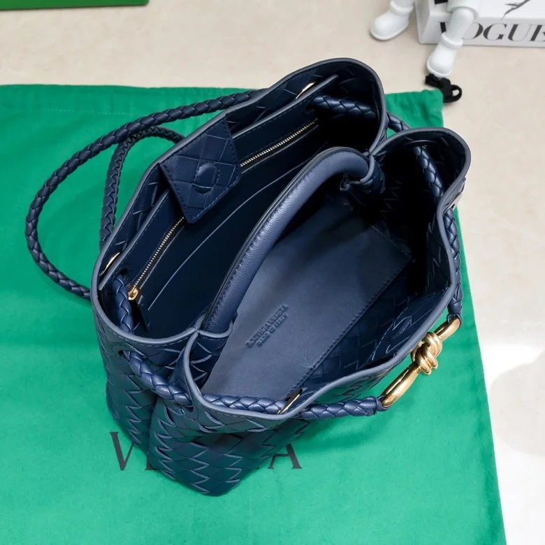 Bottega Veneta Top Handle Bags TimelessDesign 51805