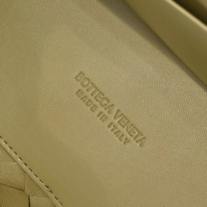 Functional Bottega Veneta Top Handle Bags 51790