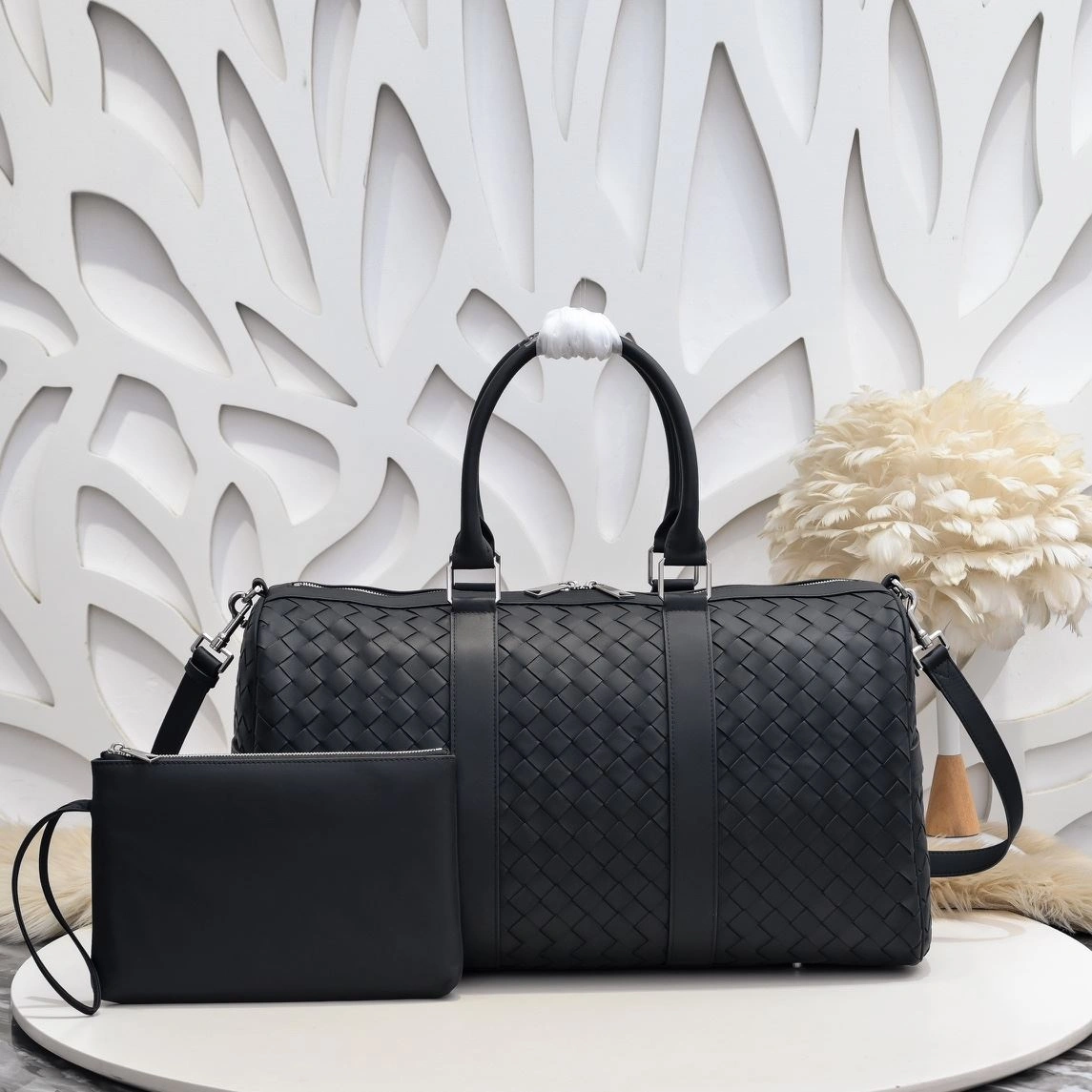 Bottega Veneta Travel Bags Sleek 91544