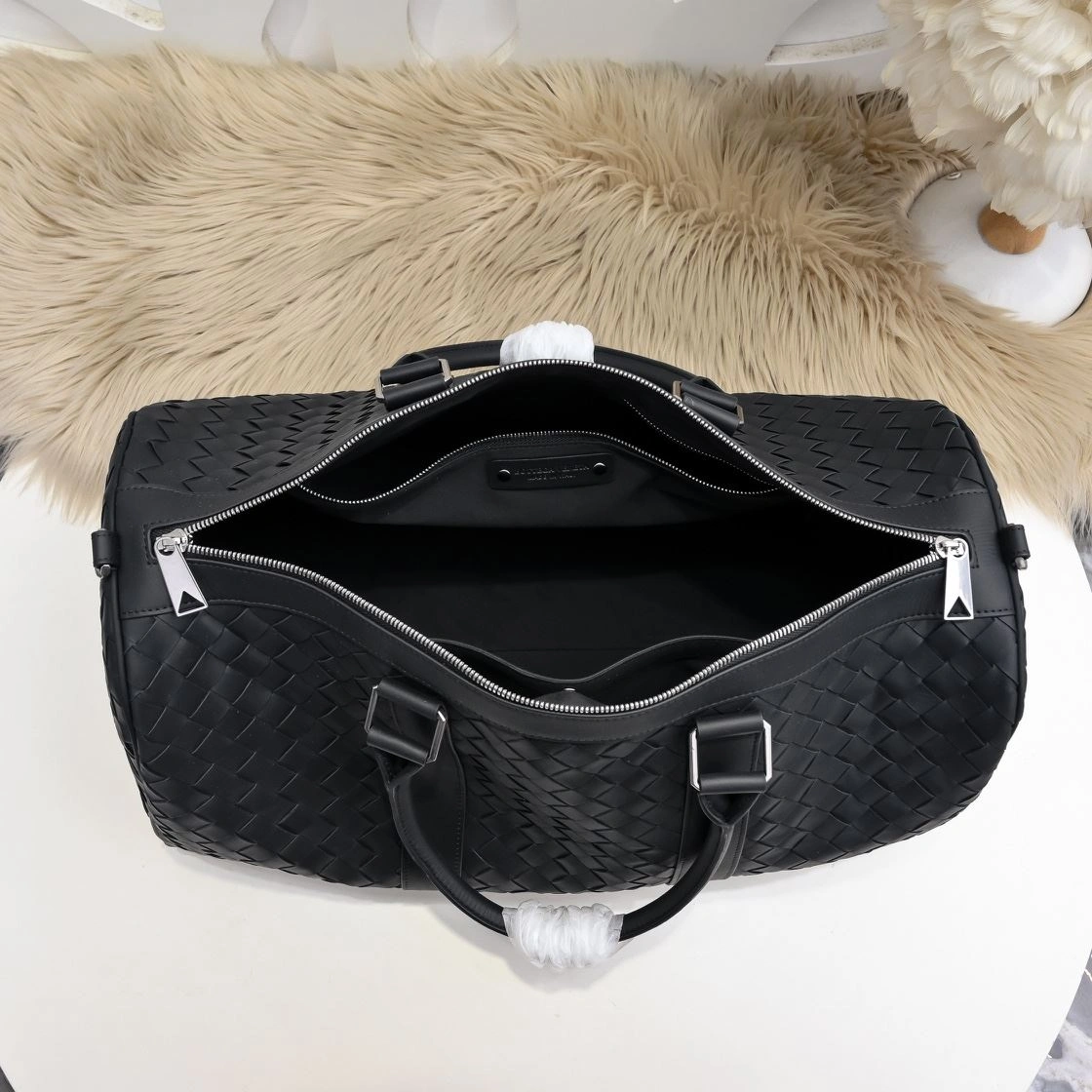 Bottega Veneta Travel Bags Sleek 91544