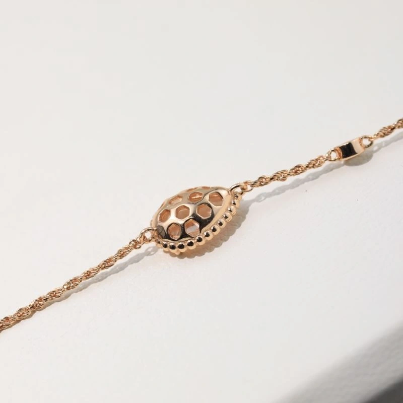 Cozy Boucheron Bracelets 214387