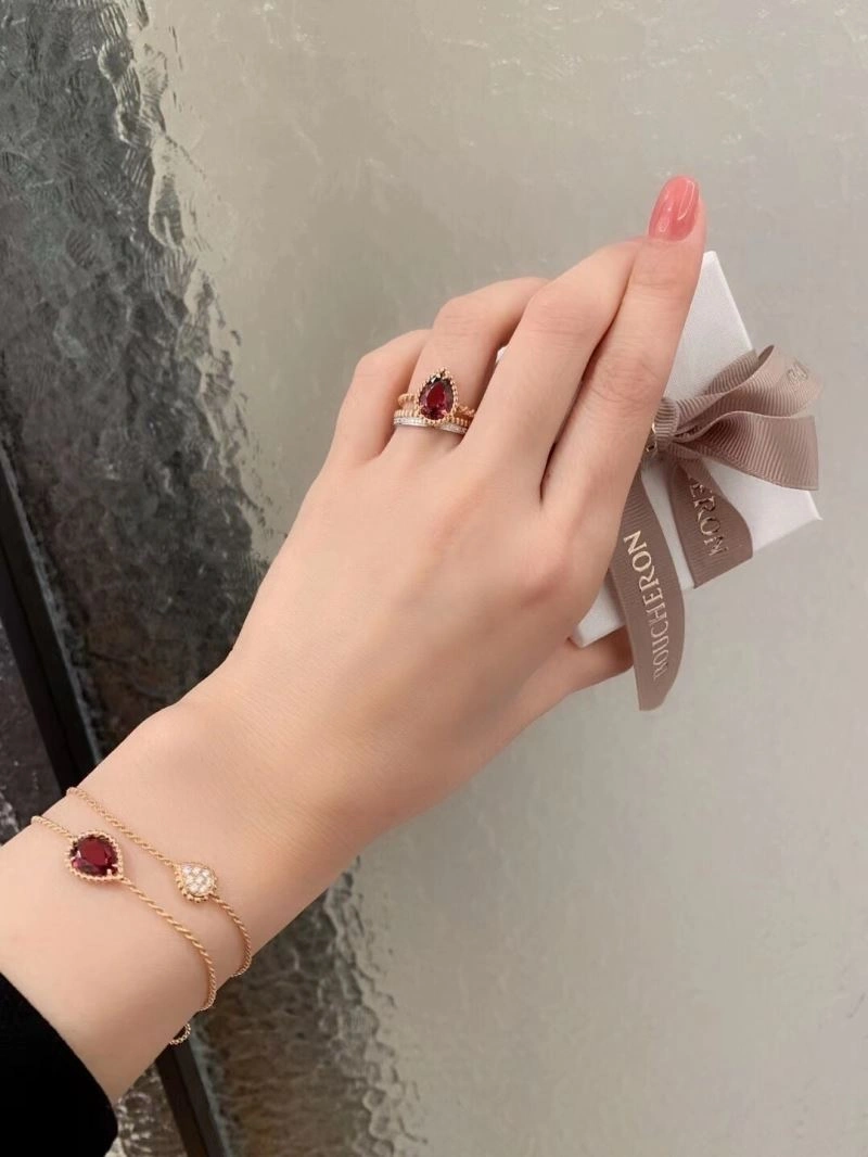 HighQuality Boucheron Bracelets 214369