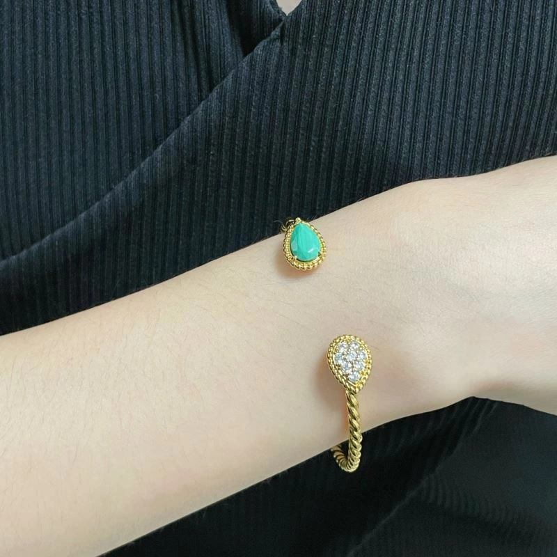 Elegant Boucheron Bracelets 212425