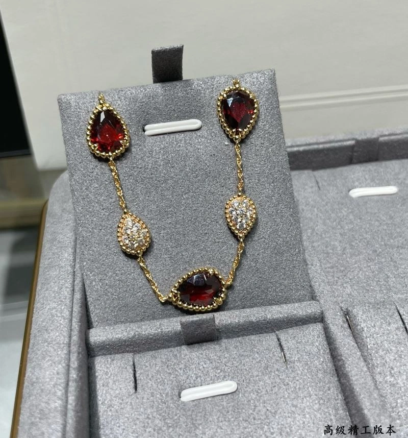 Boucheron Bracelets Supportive 212420