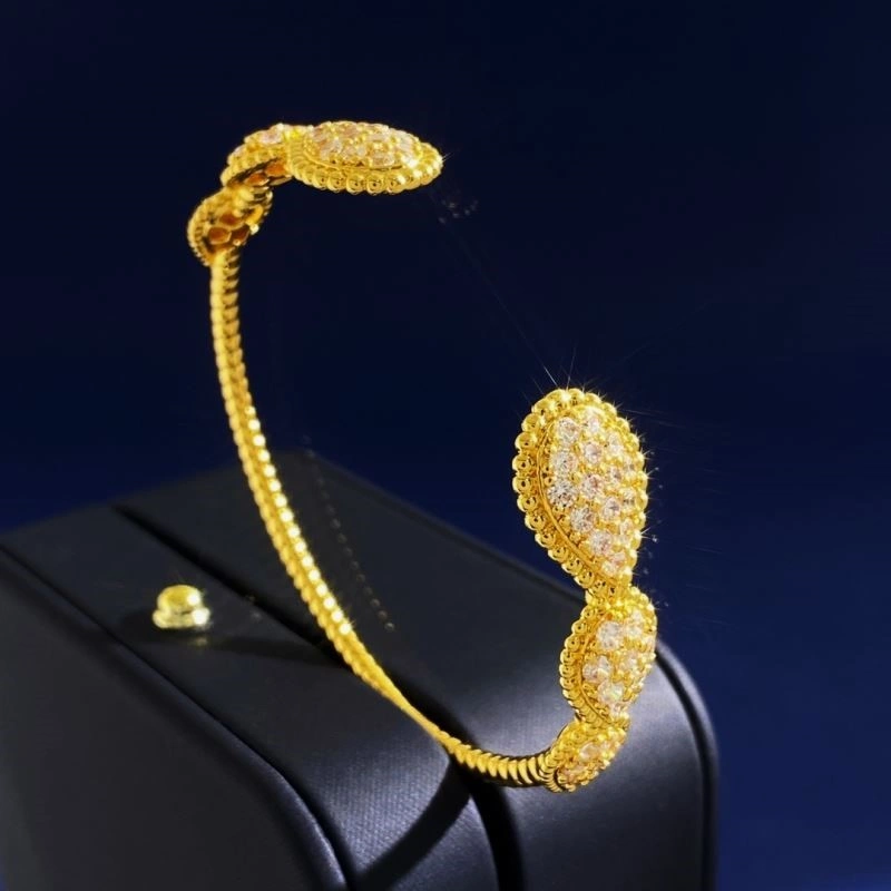 Fashionable Boucheron Bracelets 210150