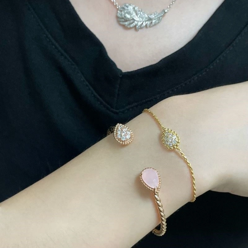 Premium Boucheron Bracelets 210133