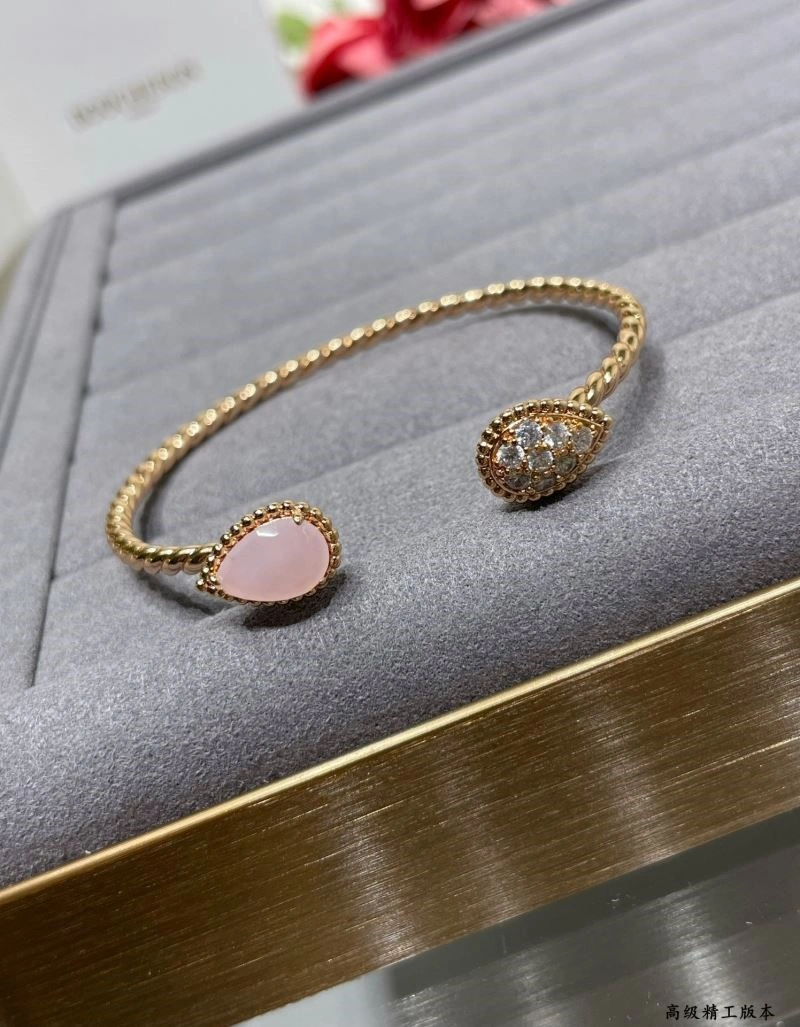 Premium Boucheron Bracelets 210133