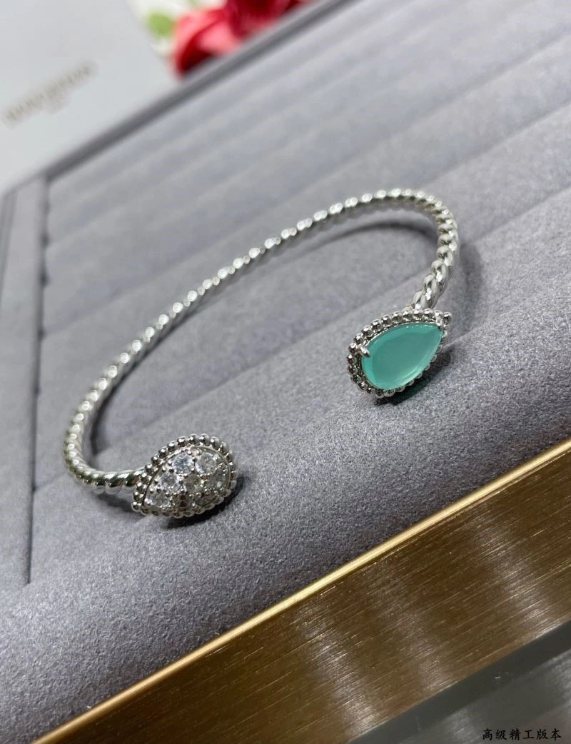 Boucheron Bracelets Chic 210142