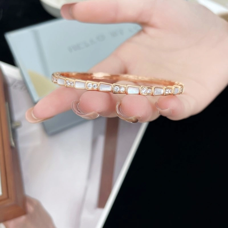 MoistureWicking Boucheron Bracelets 208862