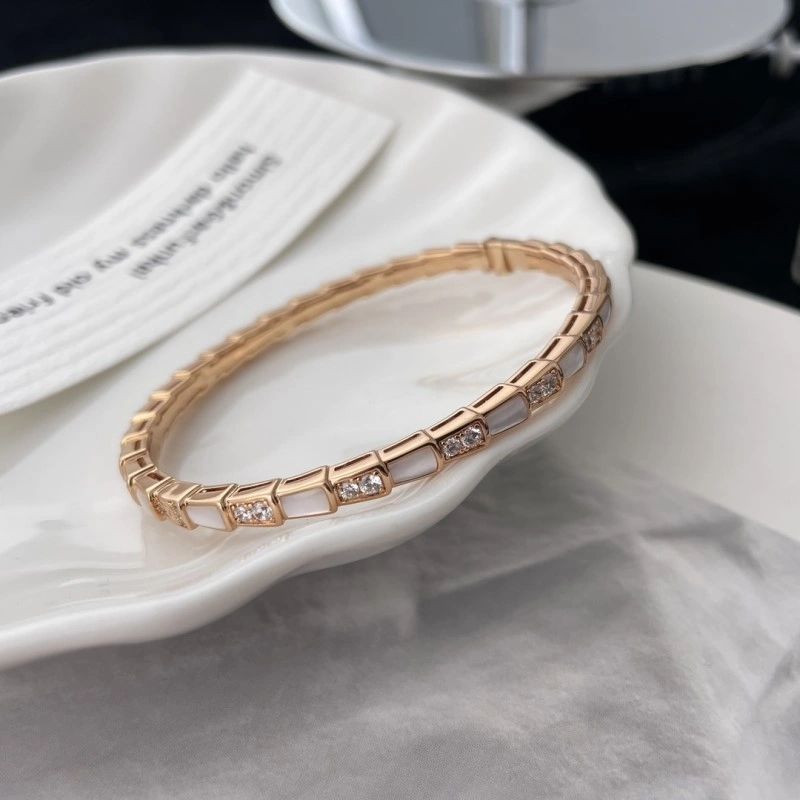 MoistureWicking Boucheron Bracelets 208862