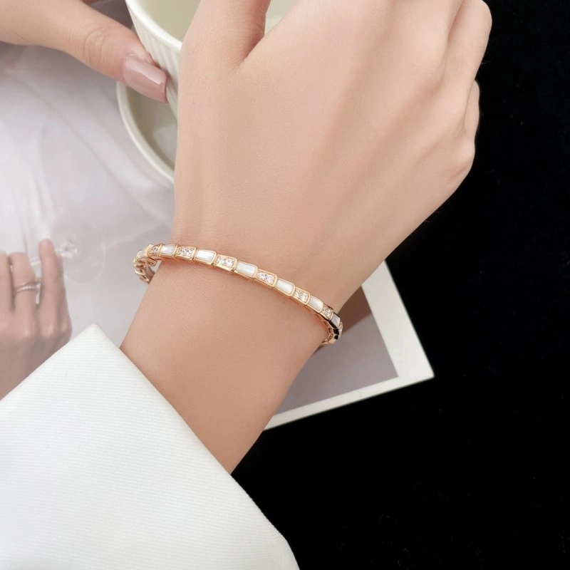 MoistureWicking Boucheron Bracelets 208862