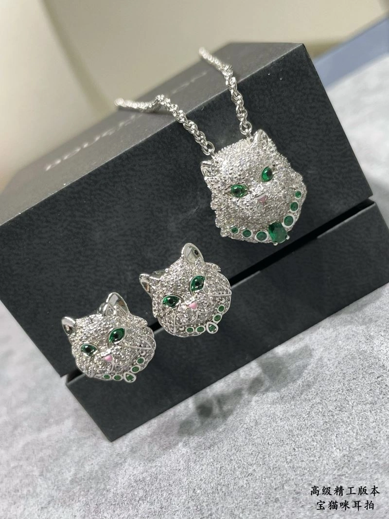 EyeCatching Boucheron Earrings 212662