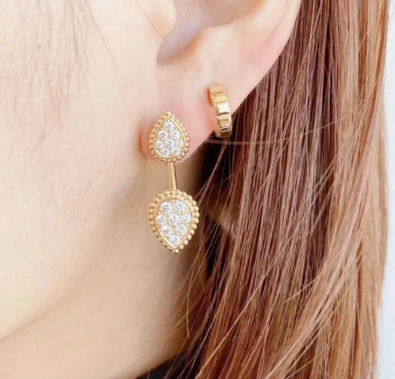 Functional Boucheron Earrings 212659