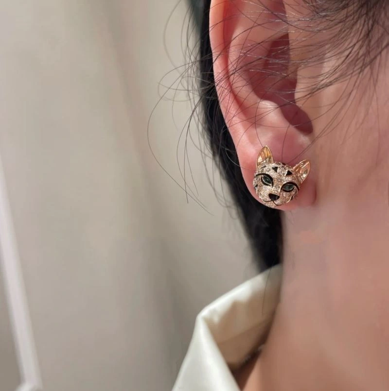 Effortless Boucheron Earrings 212428