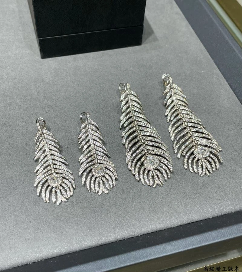 Elegant Boucheron Earrings 212412