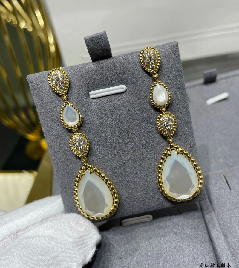 Boucheron Earrings SoftTouch 212404