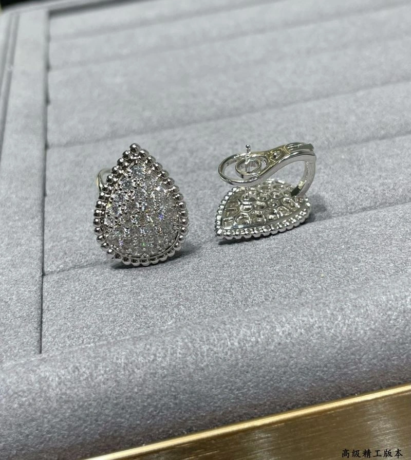 Elegant Boucheron Earrings 212400