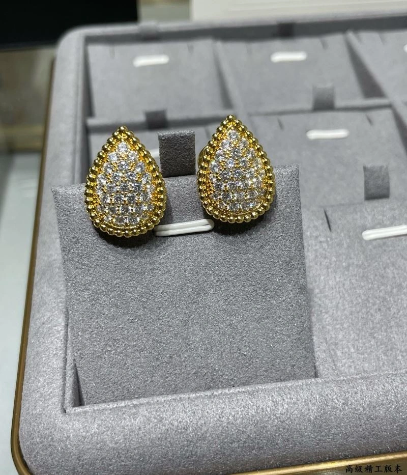 Elegant Boucheron Earrings 212400