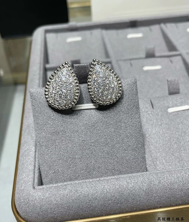 Elegant Boucheron Earrings 212400