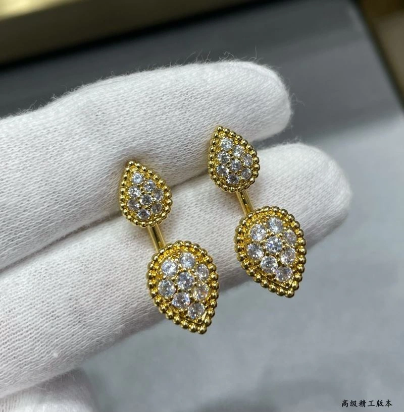 Cozy Boucheron Earrings 212407