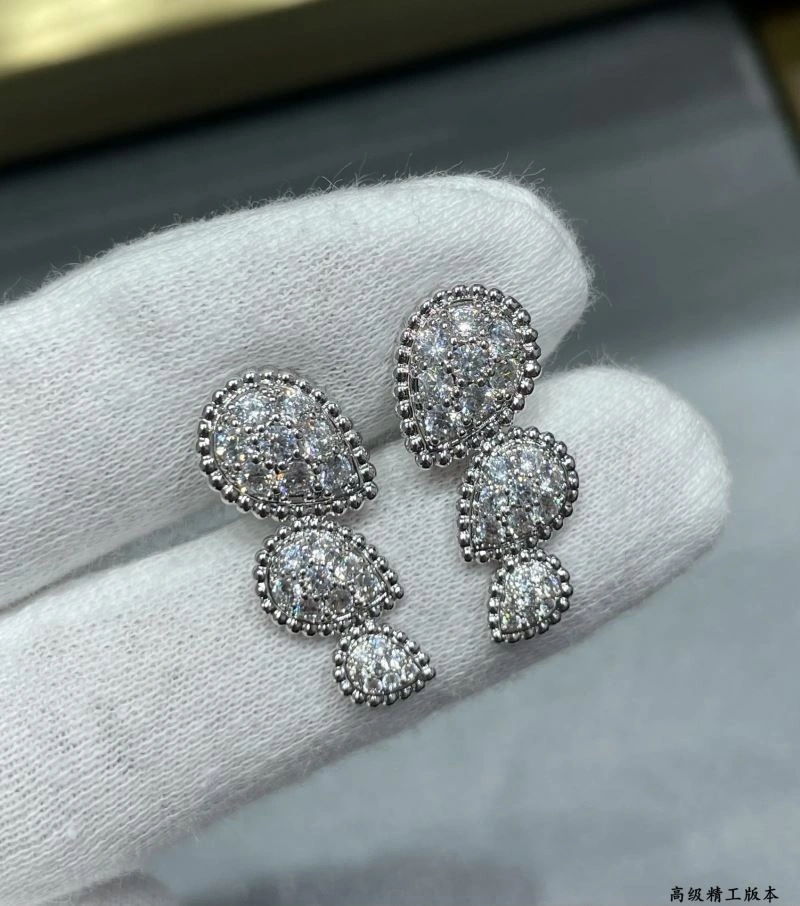 Lightweight Boucheron Earrings 212410