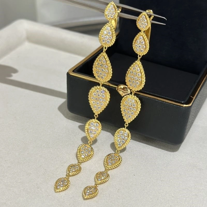 MoistureWicking Boucheron Earrings 210125