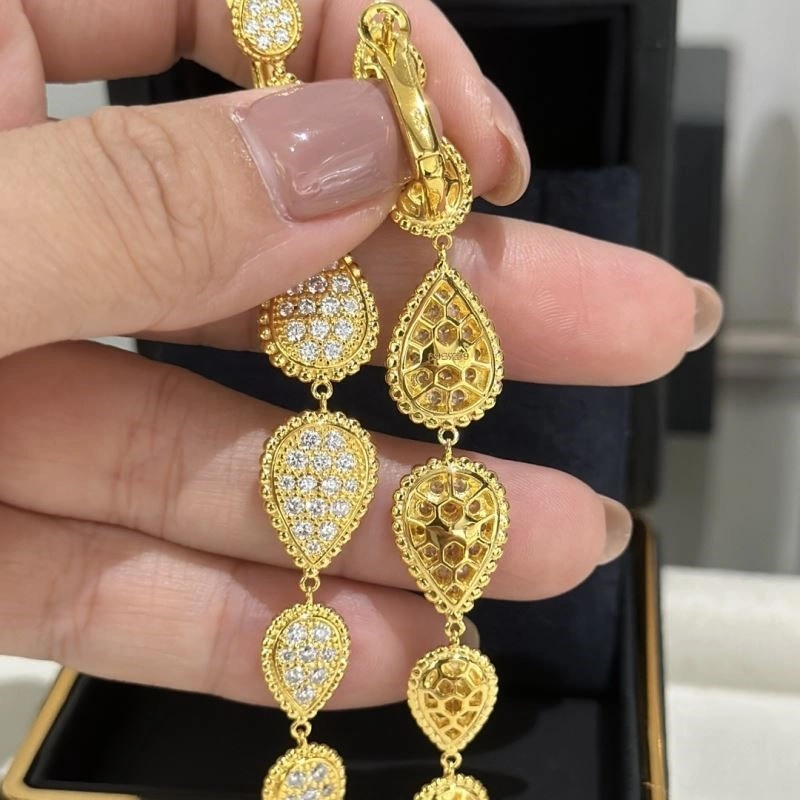 MoistureWicking Boucheron Earrings 210125