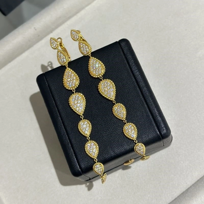 MoistureWicking Boucheron Earrings 210125