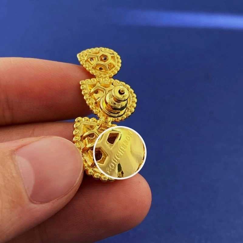 Boucheron Earrings Original 210138