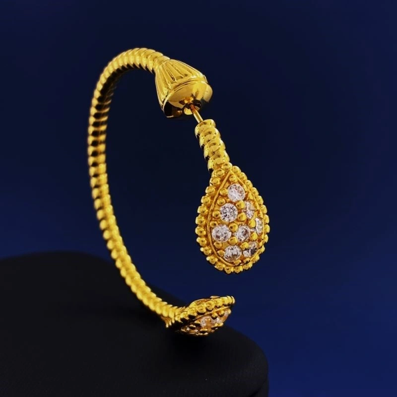 Boucheron Earrings MoistureWicking 210122