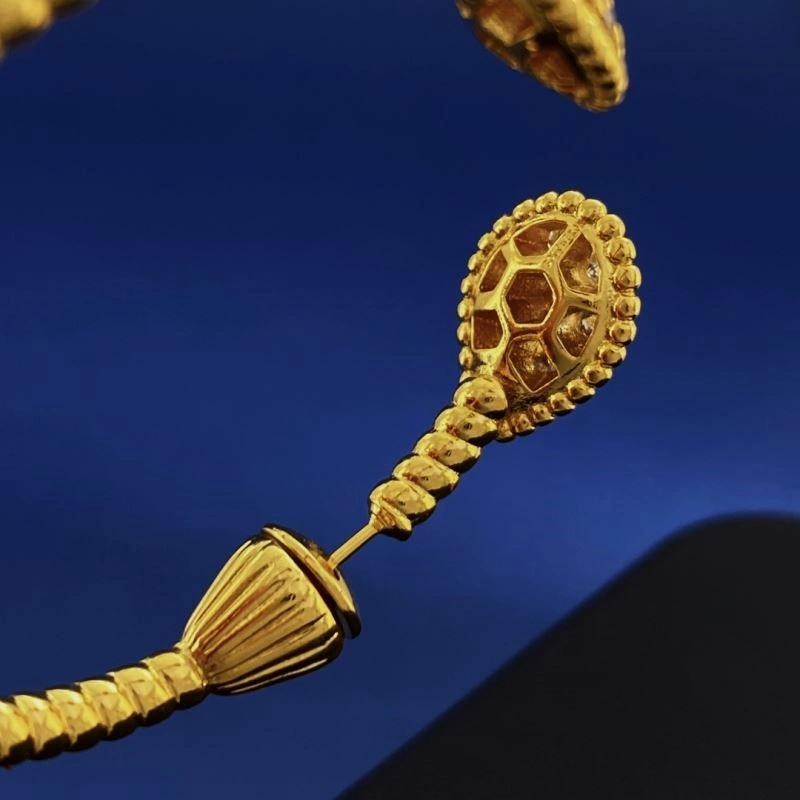 Boucheron Earrings MoistureWicking 210122