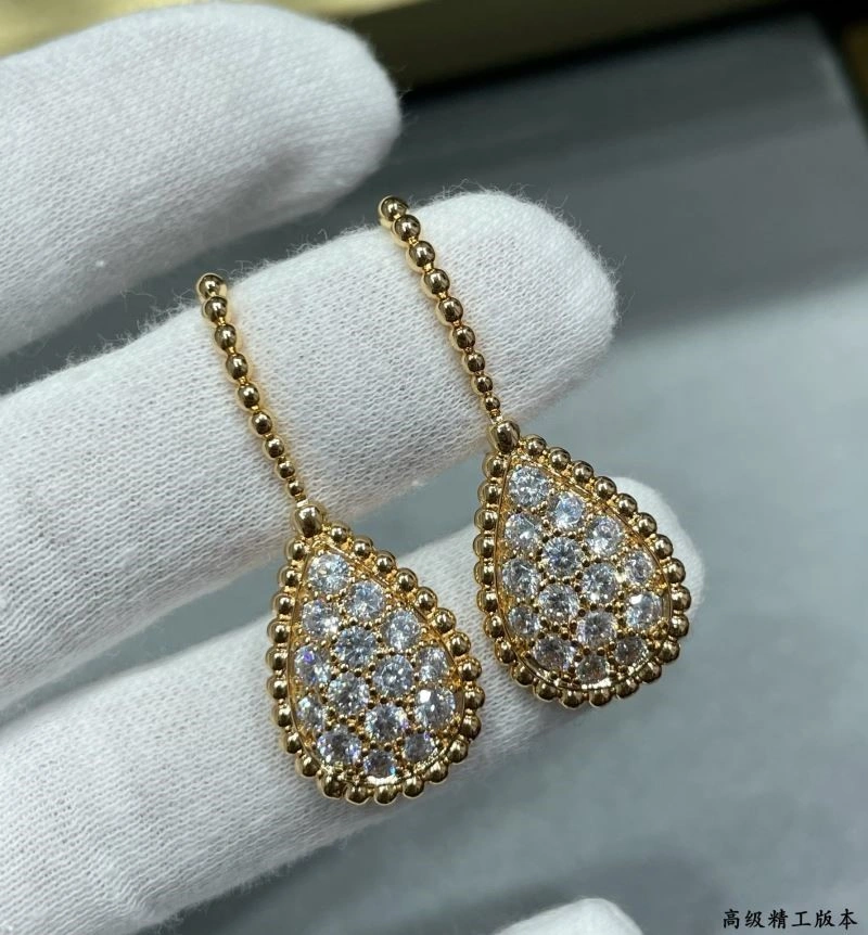 Boucheron Earrings Lightweight 210121