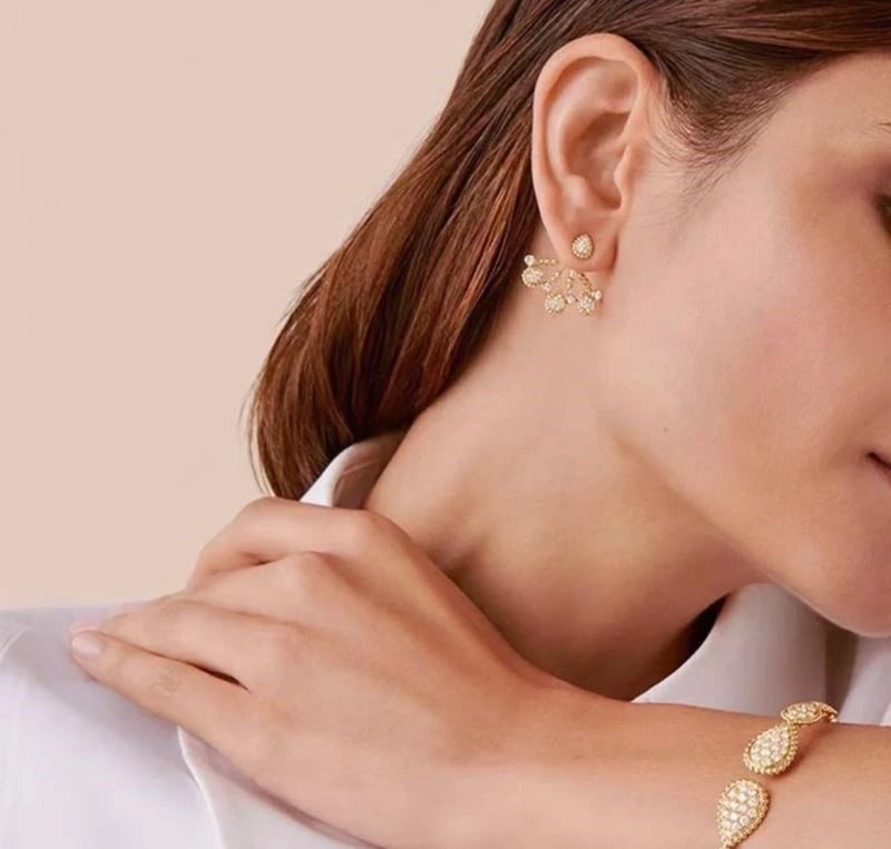 Lightweight Boucheron Earrings 210139