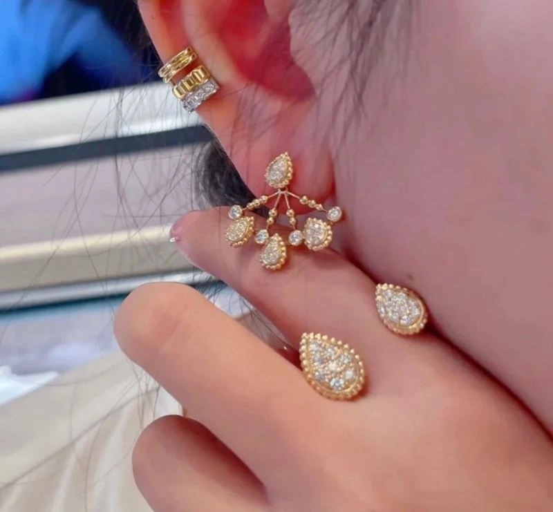 Lightweight Boucheron Earrings 210139
